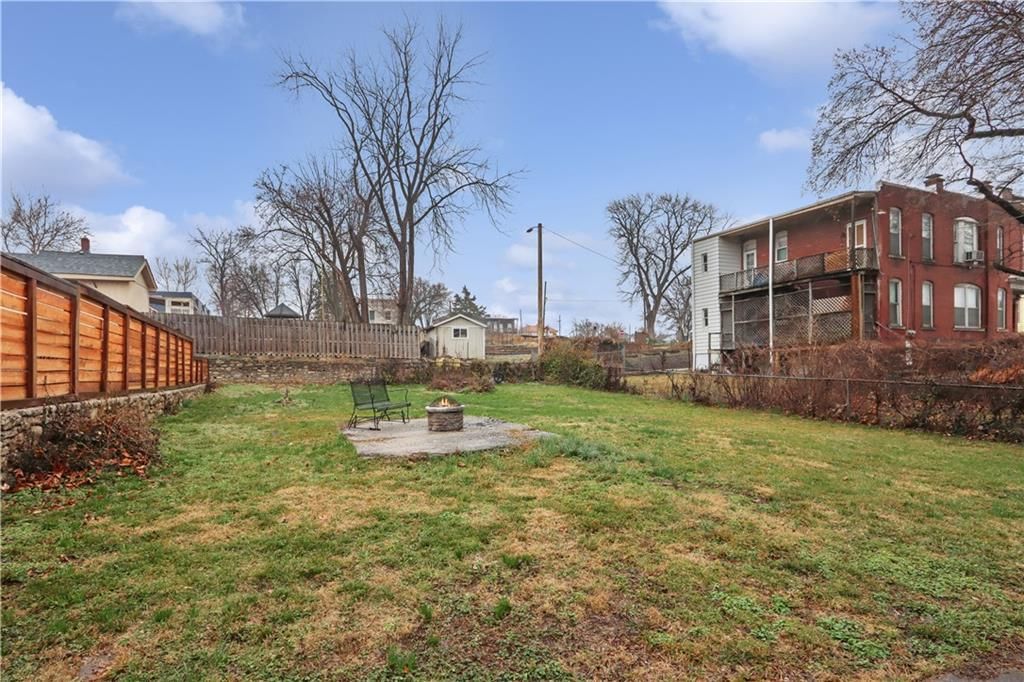 2116 Elma Street — photo 20