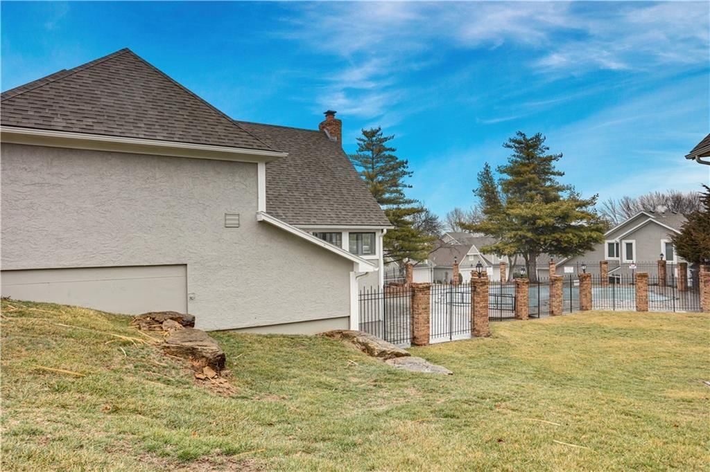 13825 W 58th Terrace — photo 3