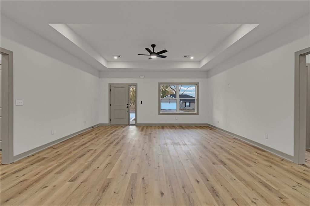 501 East Street — photo 4