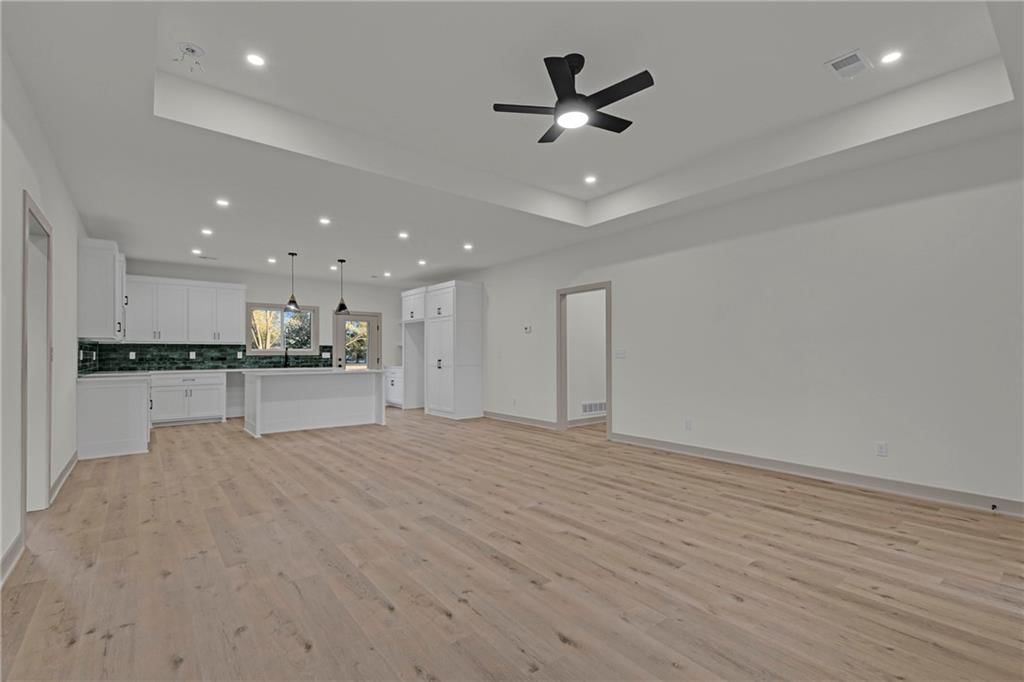501 East Street — photo 5