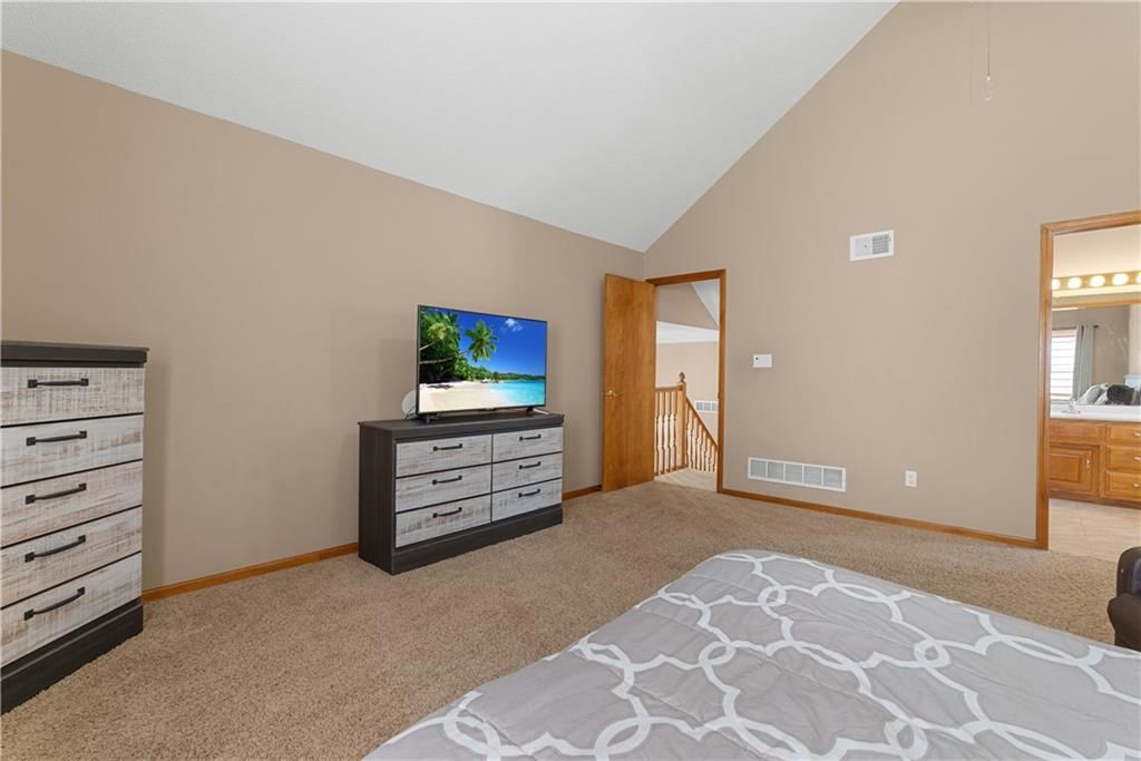 3304 S Cochise Avenue — photo 16