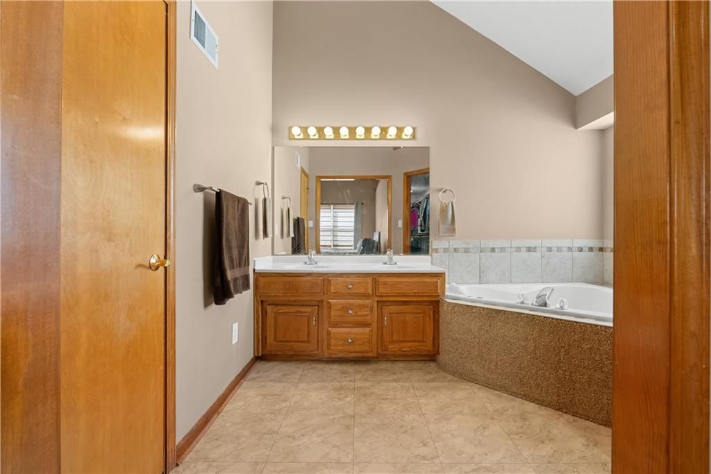 3304 S Cochise Avenue — photo 17