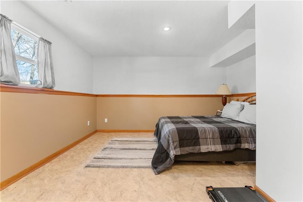 3304 S Cochise Avenue — photo 27