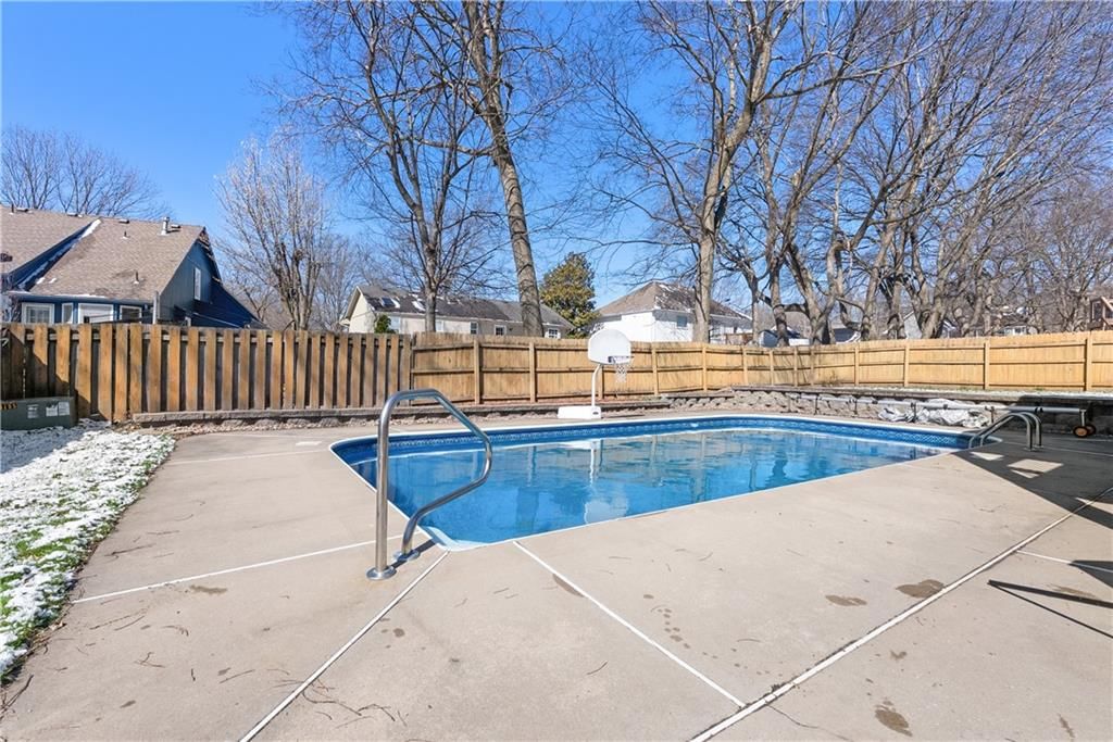 3304 S Cochise Avenue — photo 35