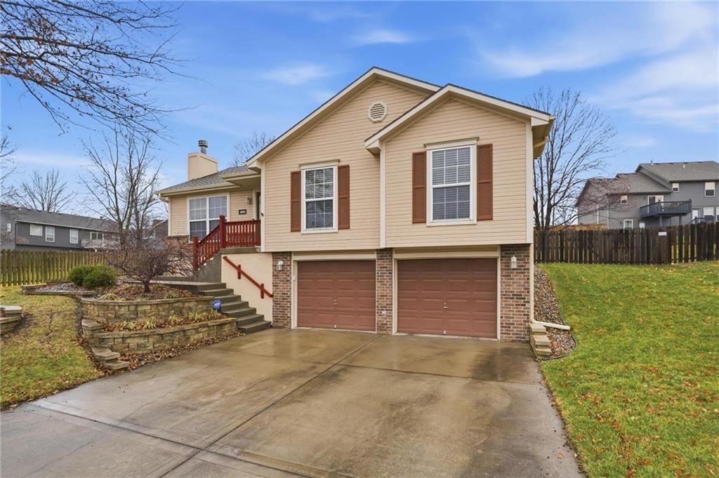 10312 N Cypress Avenue — photo 32