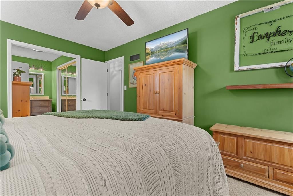 508 NE STONEWALL Drive — photo 19