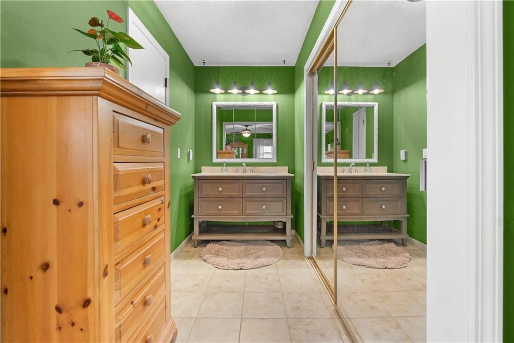 508 NE STONEWALL Drive — photo 20