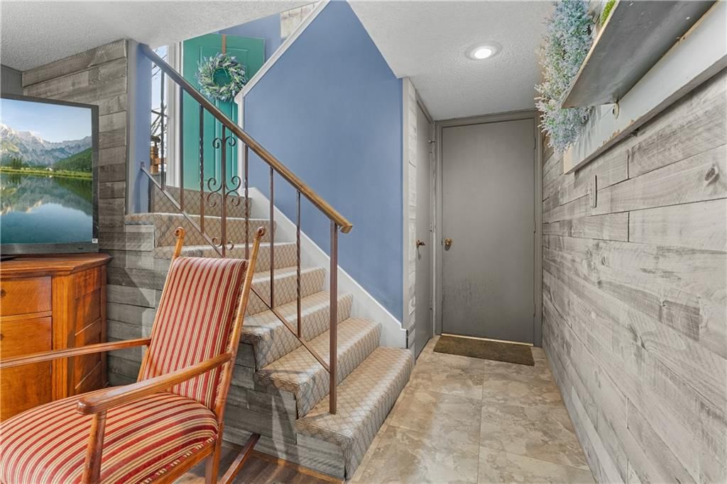 508 NE STONEWALL Drive — photo 25