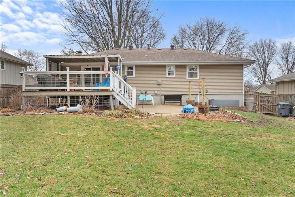 508 NE STONEWALL Drive — photo 35