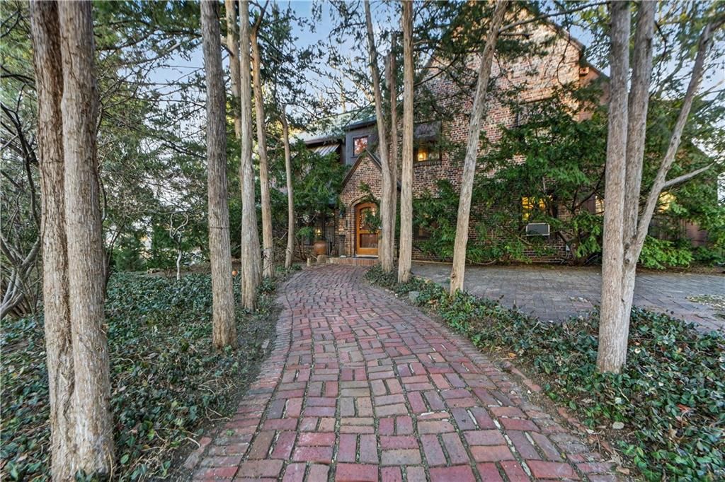 4929 Pennsylvania Street, Kansas City, MO