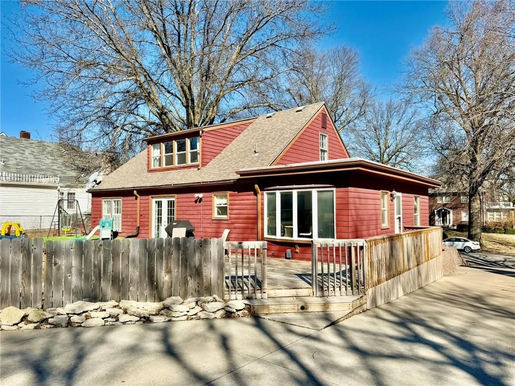 924 W 3rd Street — photo 3