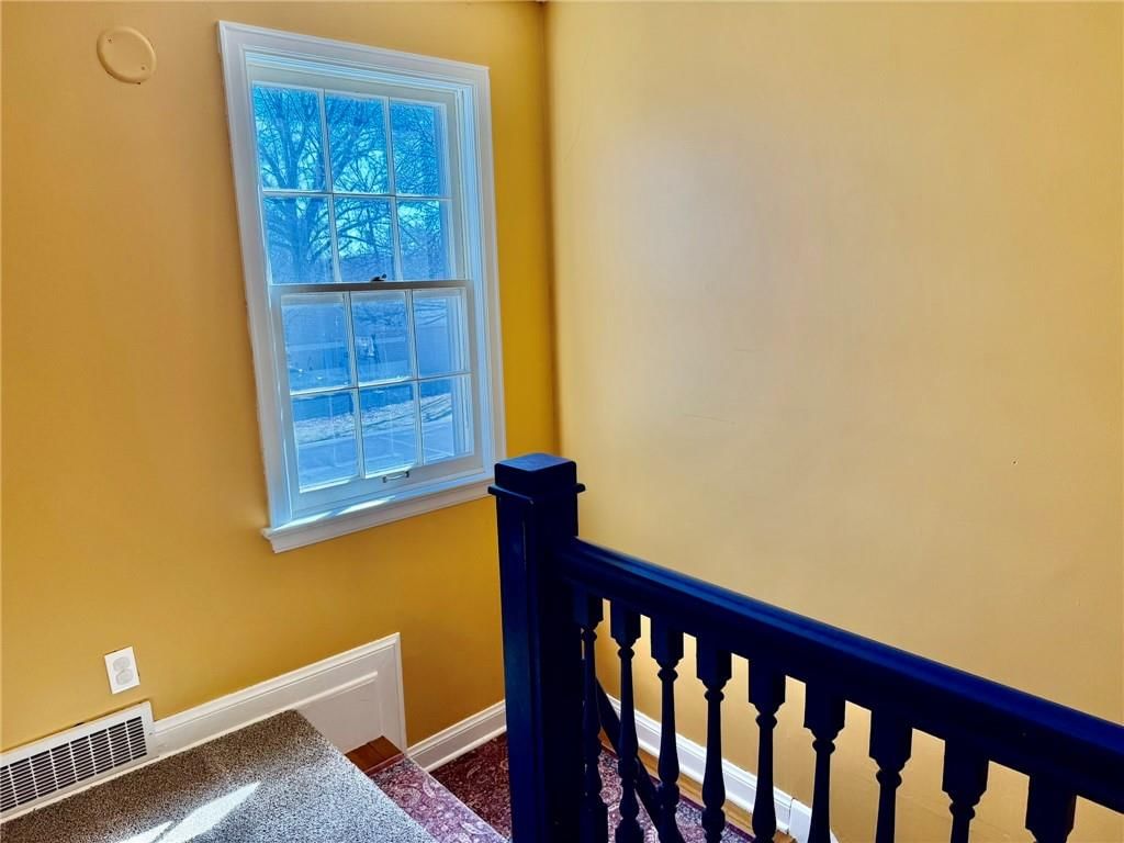 924 W 3rd Street — photo 34