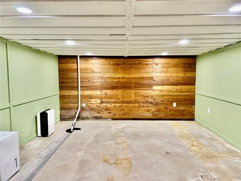 924 W 3rd Street — photo 43
