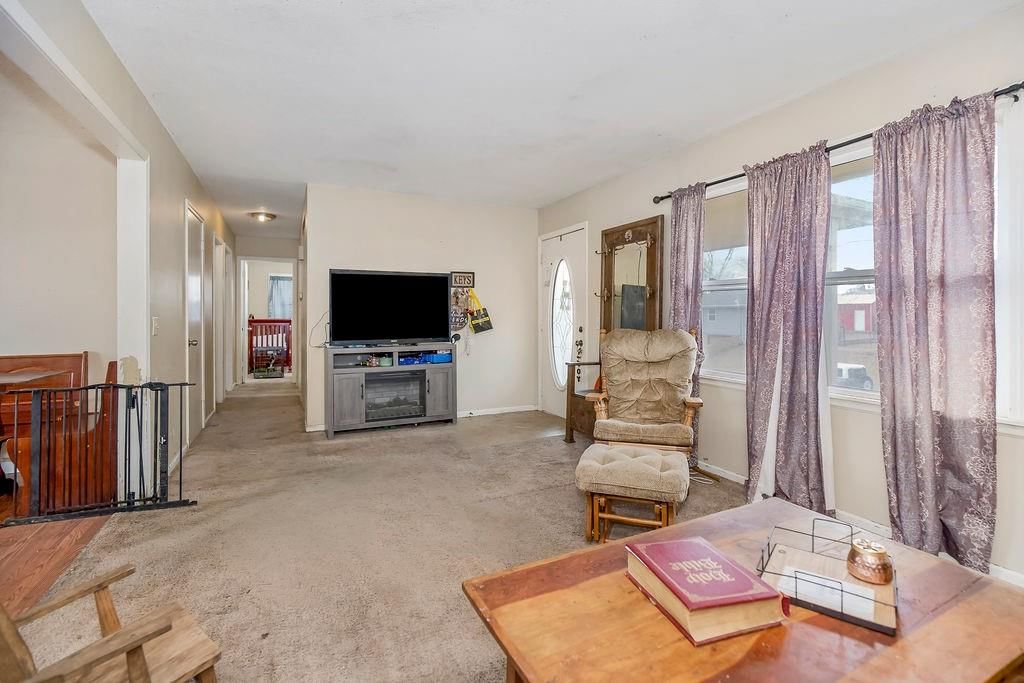 333 Gregory Drive — photo 4