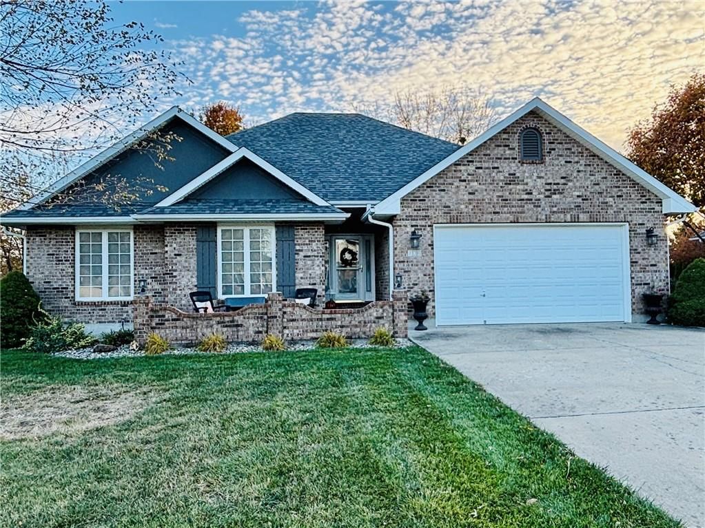 706 Opera House Lane, Odessa, MO