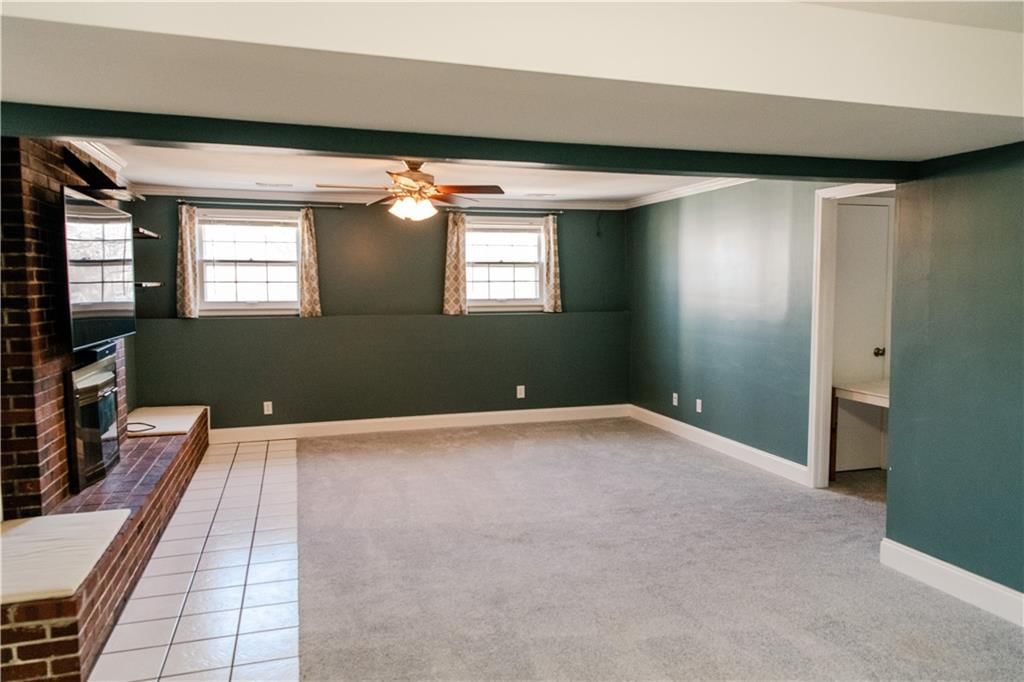 807 Lawrence Avenue — photo 7