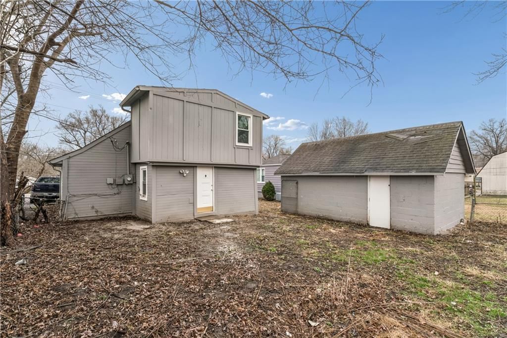 808 S SAVAGE Street — photo 35