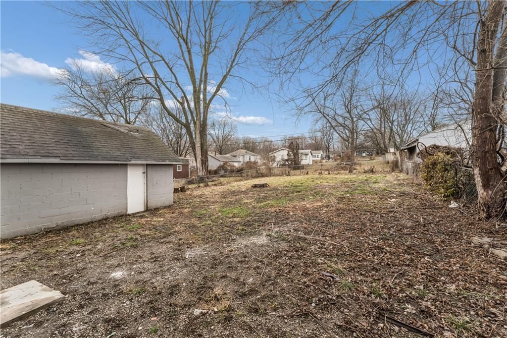 808 S SAVAGE Street — photo 37