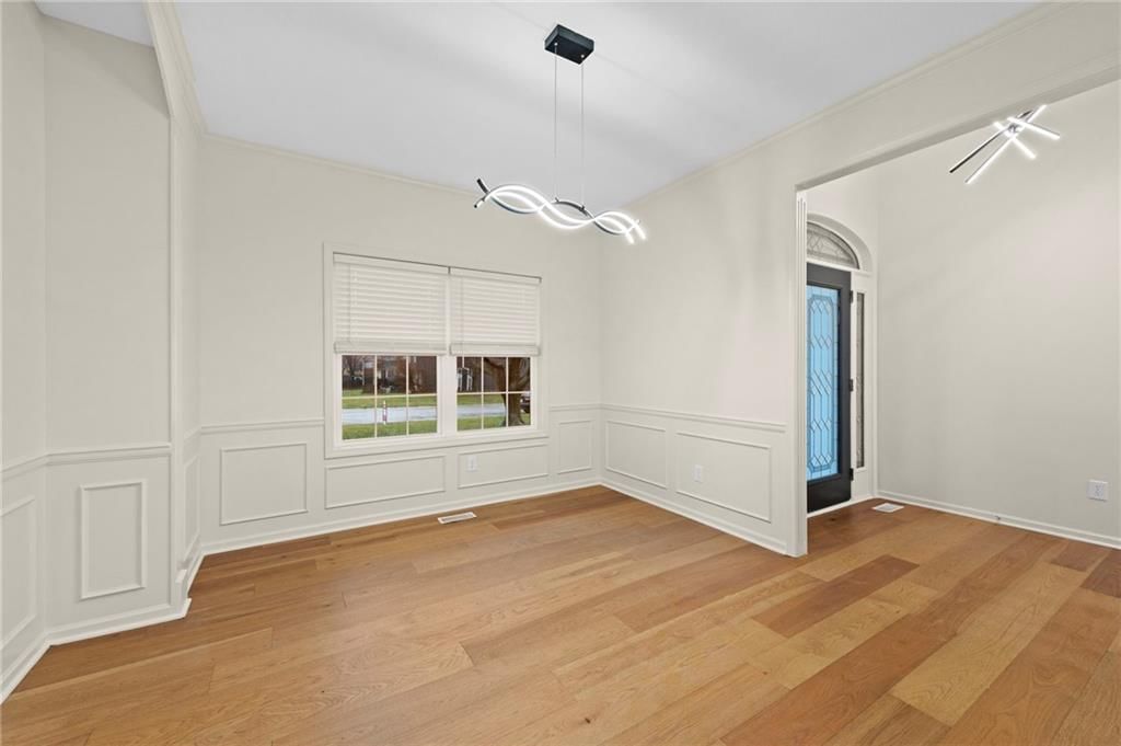 2821 SW Carlton Drive — photo 6