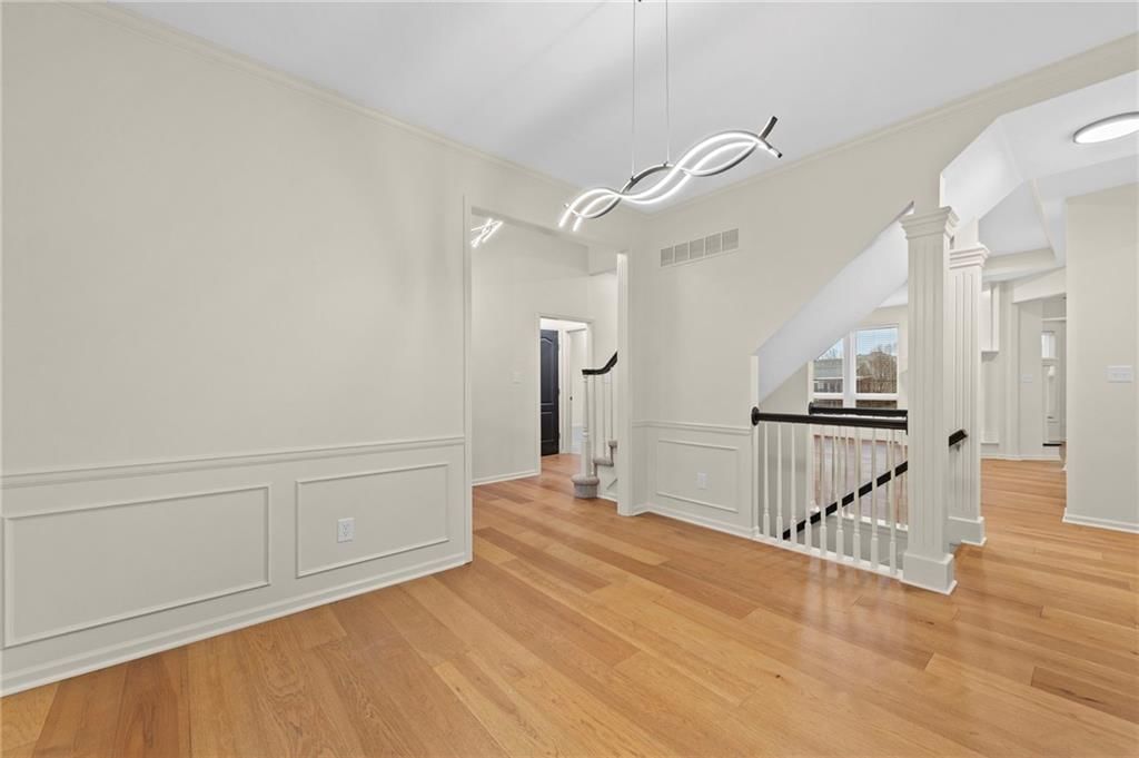 2821 SW Carlton Drive — photo 7