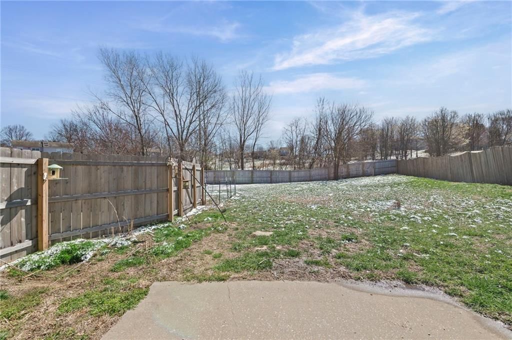 504 SE Chase Court — photo 4