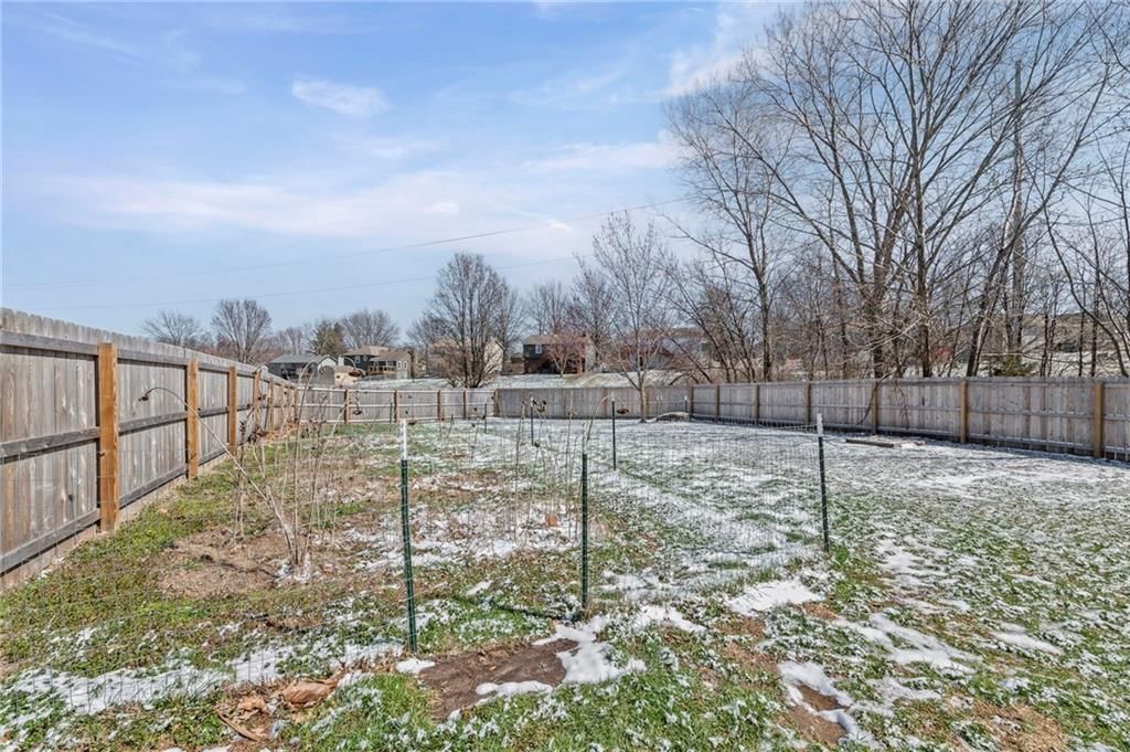 504 SE Chase Court — photo 5