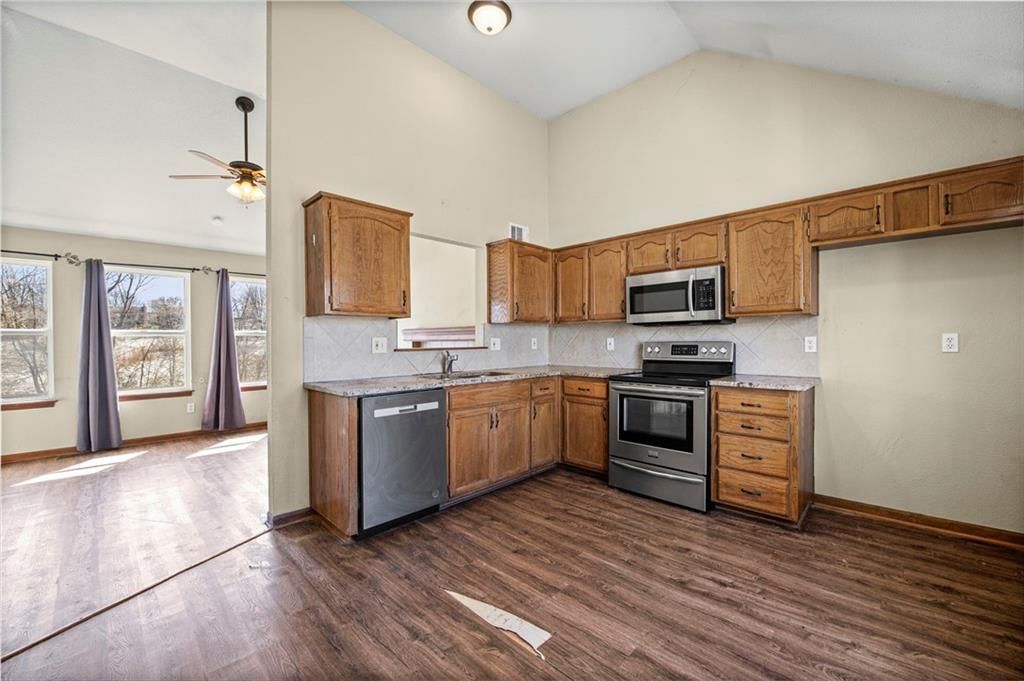 504 SE Chase Court — photo 8
