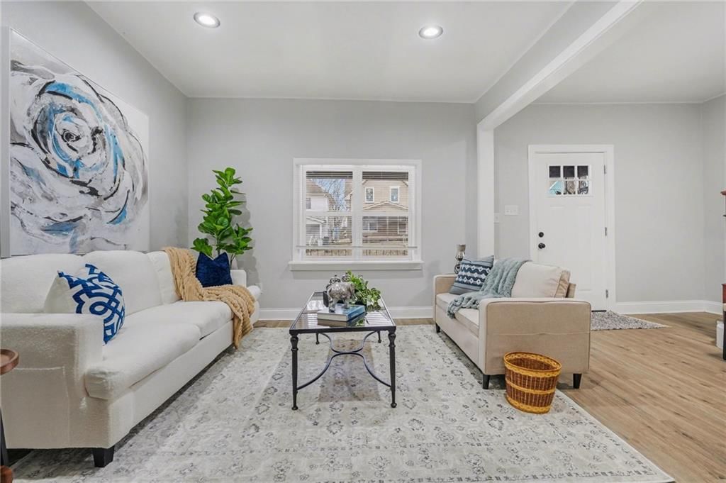 722 Stewart Avenue — photo 7