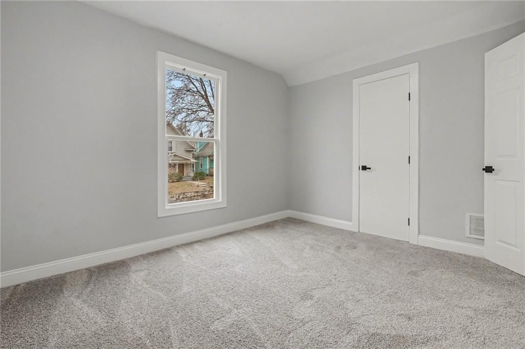 722 Stewart Avenue — photo 24