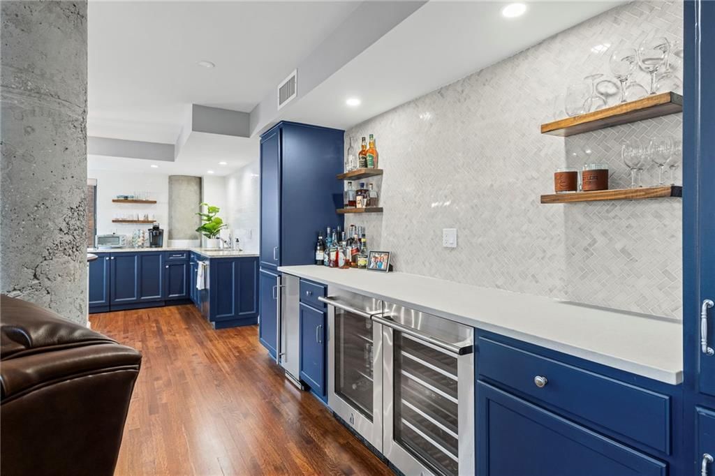 803 W 48th Street — photo 11
