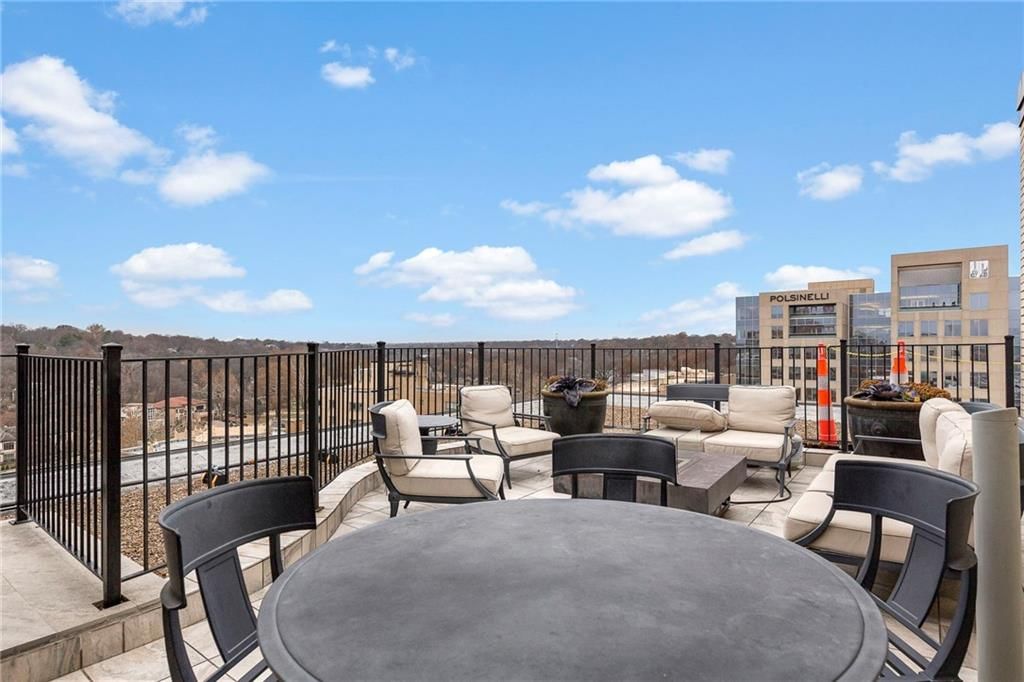 803 W 48th Street — photo 16