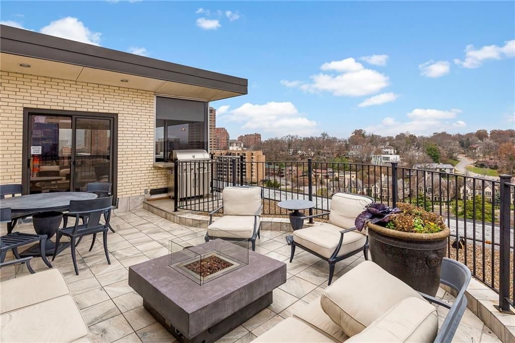 803 W 48th Street — photo 17
