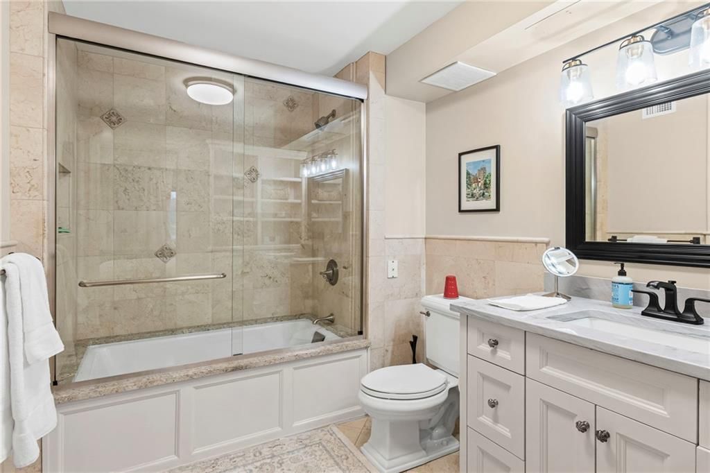 803 W 48th Street — photo 20
