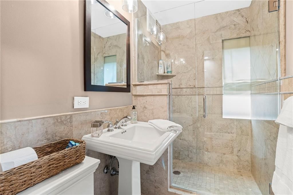 803 W 48th Street — photo 25
