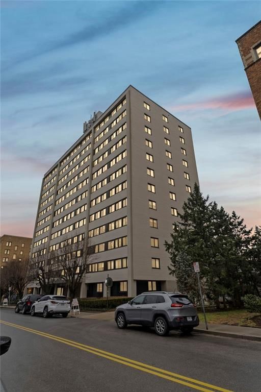 803 W 48th Street — photo 33