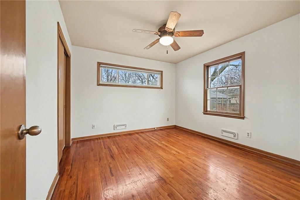 9106 W 97th Street — photo 13