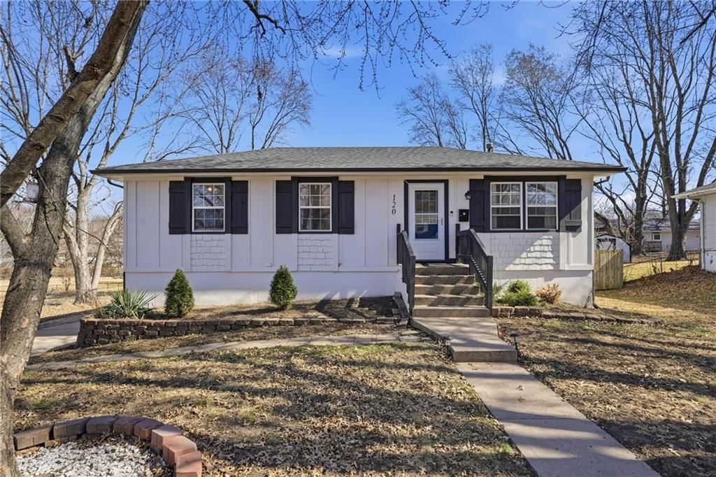 120 N 1st Street, Blue Springs, MO