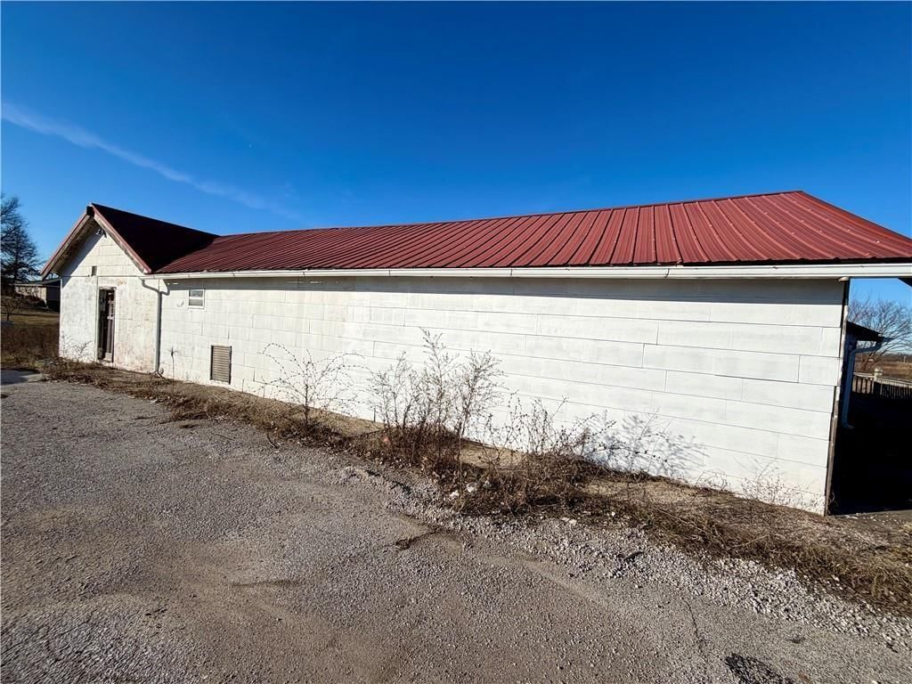 11990 Highway N — photo 10