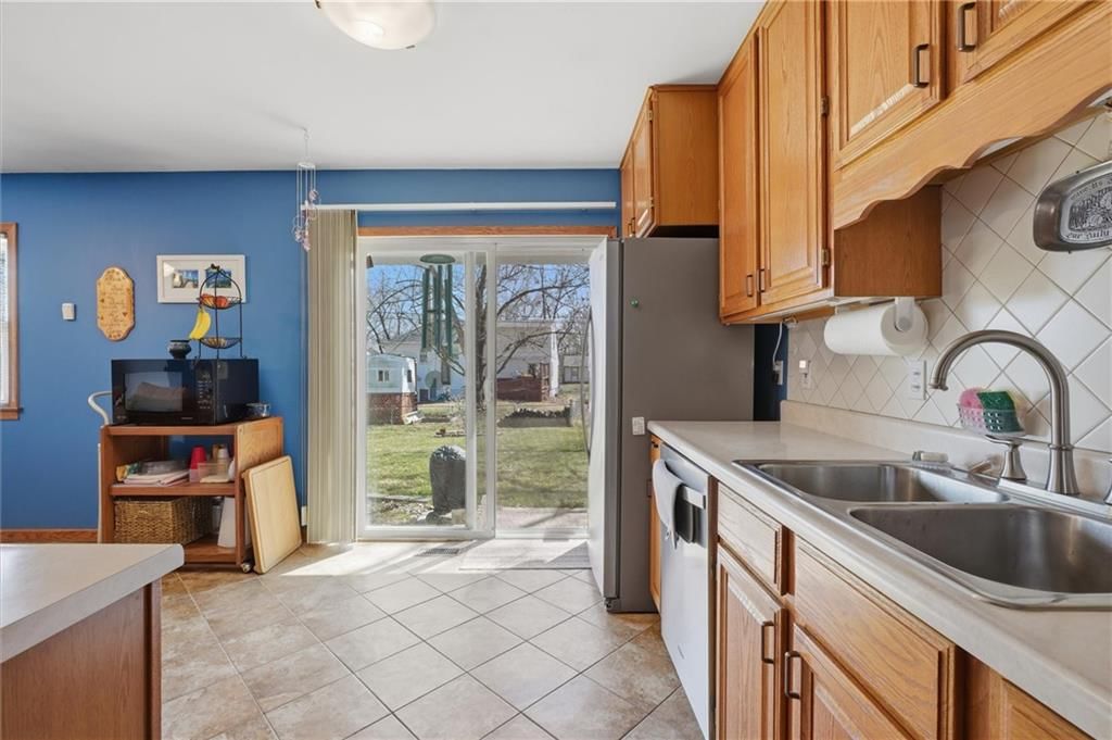 8209 E 133rd Terrace — photo 8