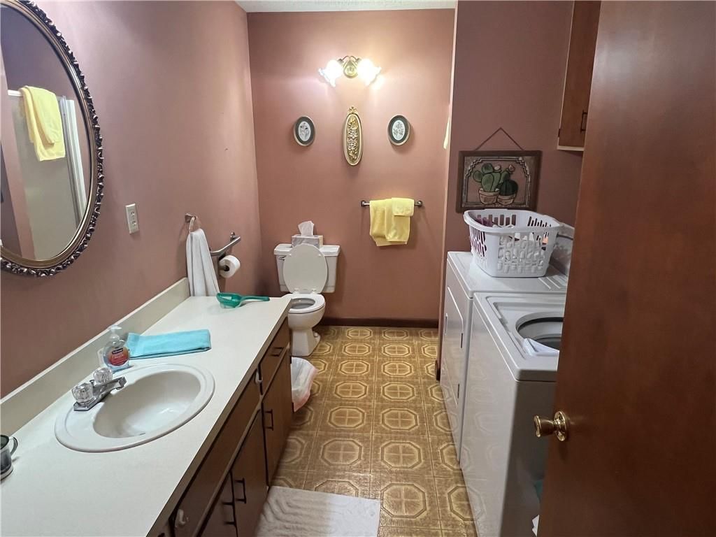 206 W Bradley Street — photo 17