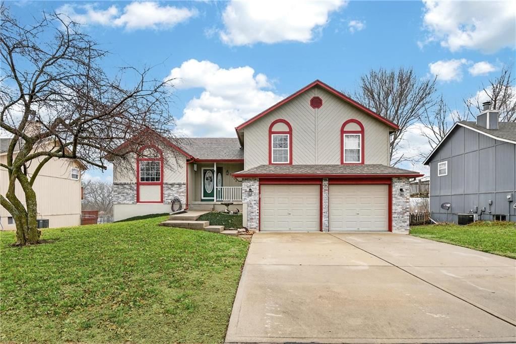 2304 Valley View W Drive — photo 3