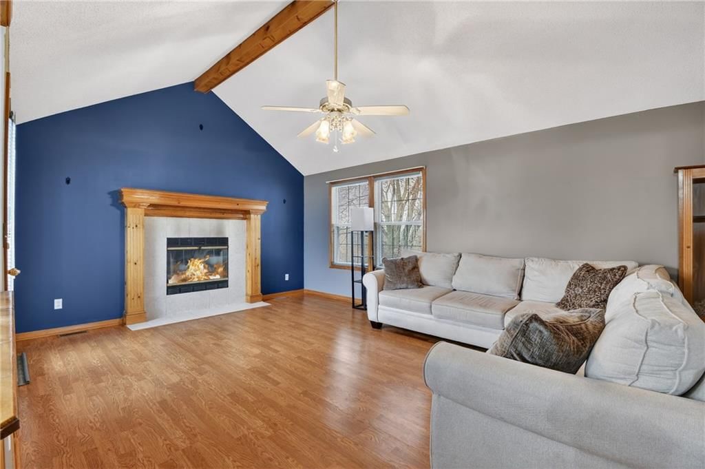 2304 Valley View W Drive — photo 5