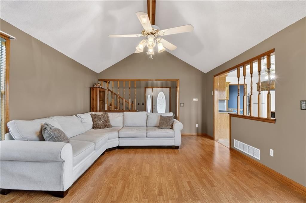 2304 Valley View W Drive — photo 8