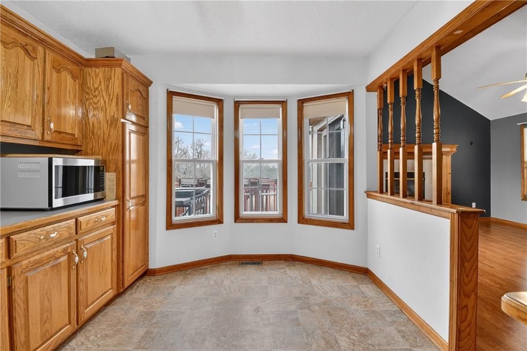 2304 Valley View W Drive — photo 10