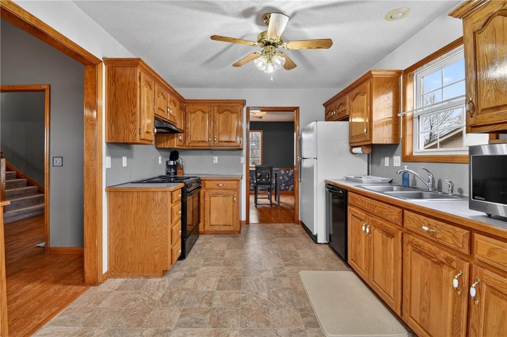 2304 Valley View W Drive — photo 11