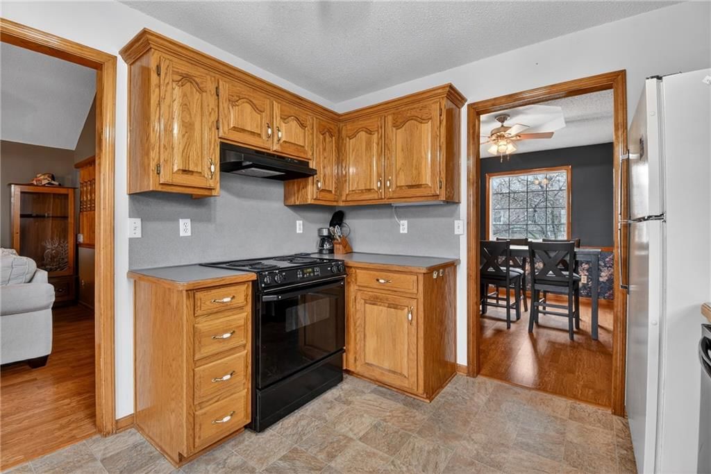 2304 Valley View W Drive — photo 13
