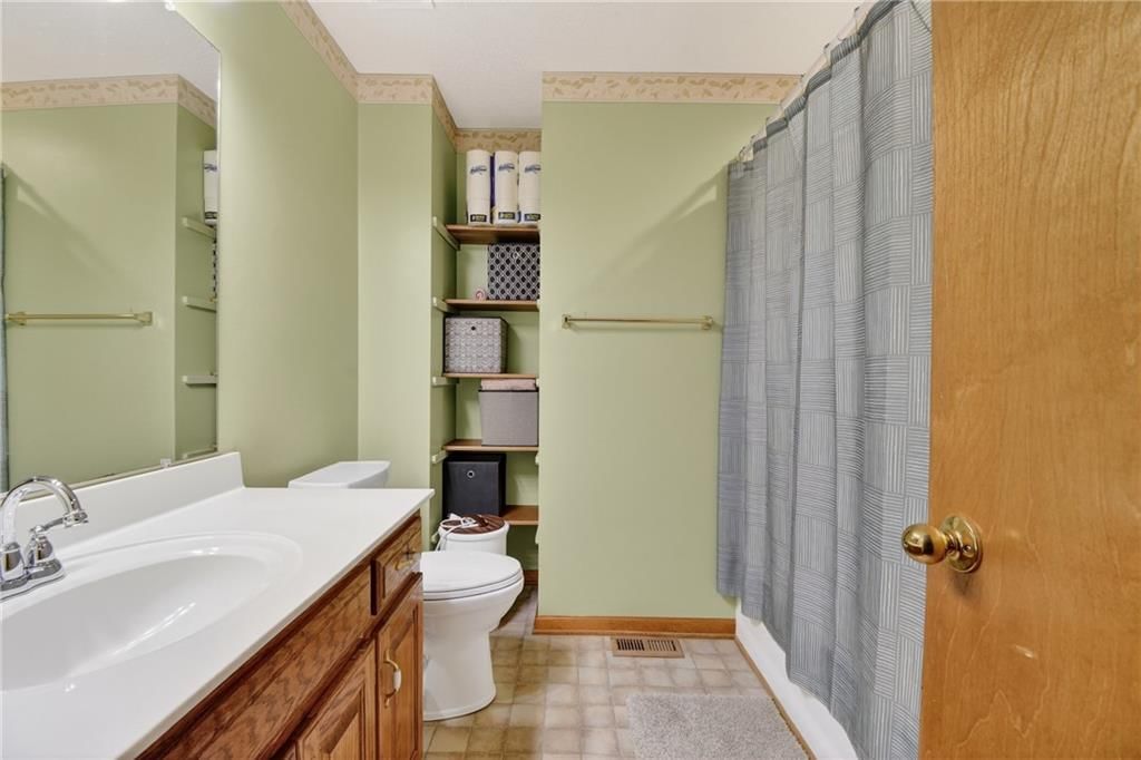2304 Valley View W Drive — photo 22
