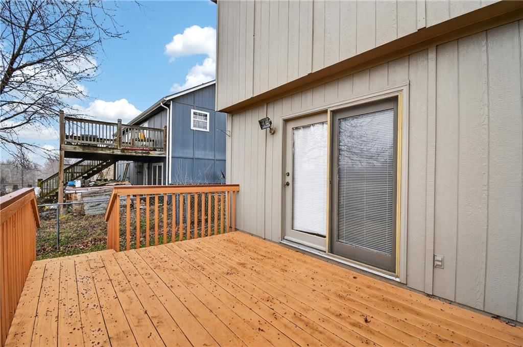 2304 Valley View W Drive — photo 33