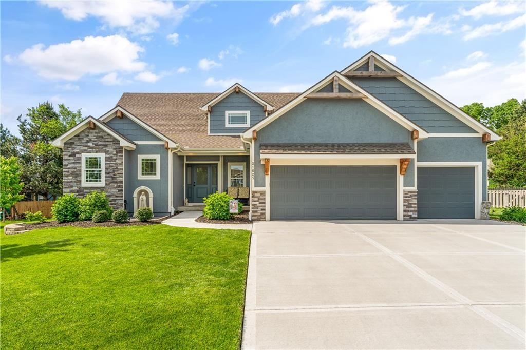 21025 W 225th Terrace, Spring Hill, KS