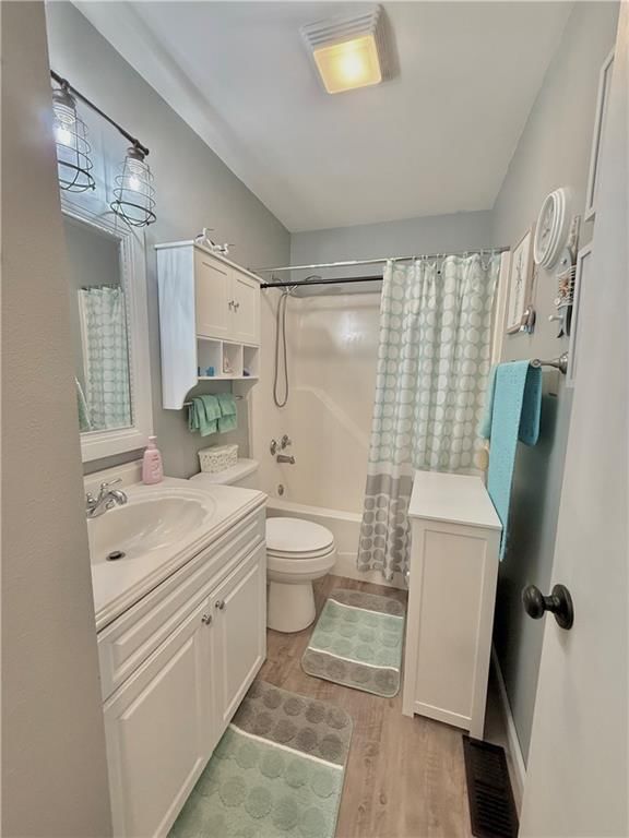 717 E south Avenue — photo 16